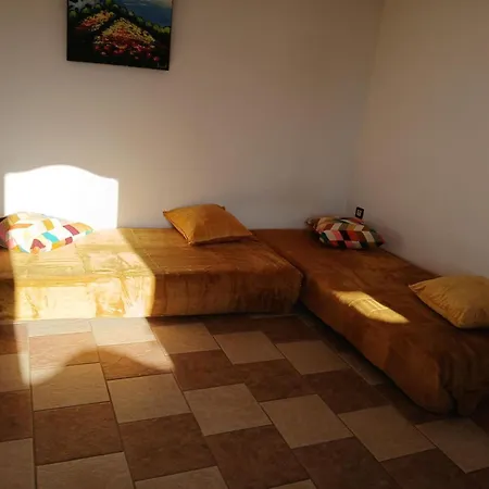 Familial Avec Terrasse Et Animaux Bienvenus - Fr-1-496-145 * Chuyer